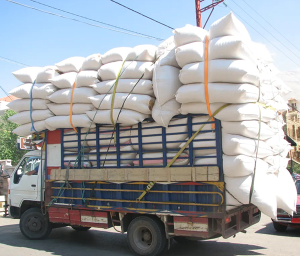 Reduce Debris on WA Roads with Safe Load Restraints | Vintage Road Haulage